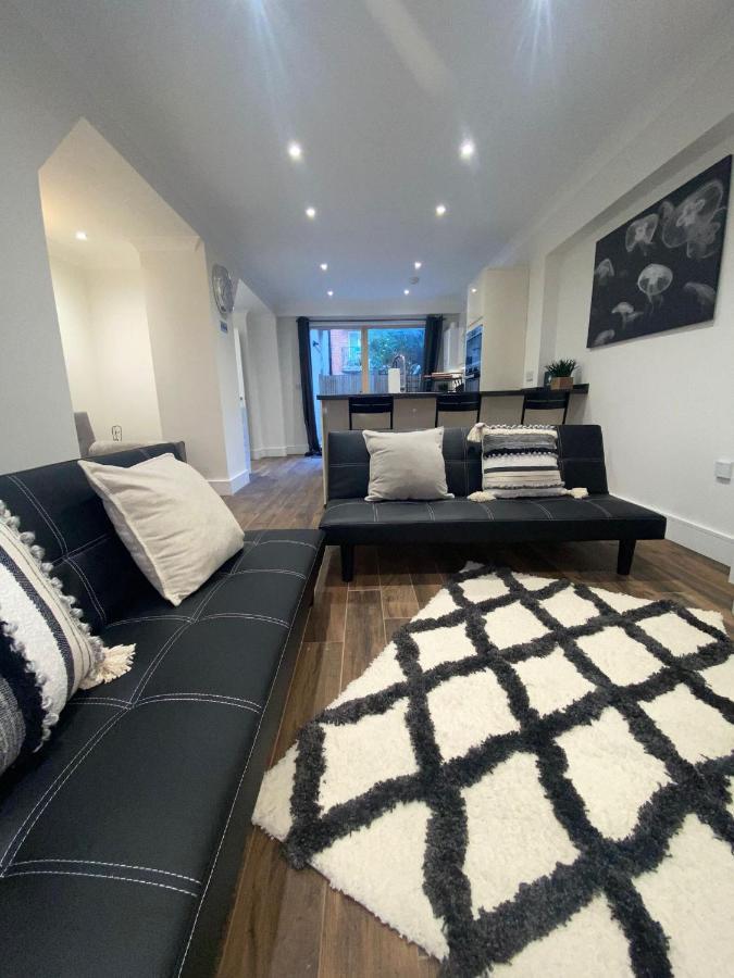 Central London, Jaccuzzi,Newbuild, 2 Bedrooms Two Baths Exteriér fotografie